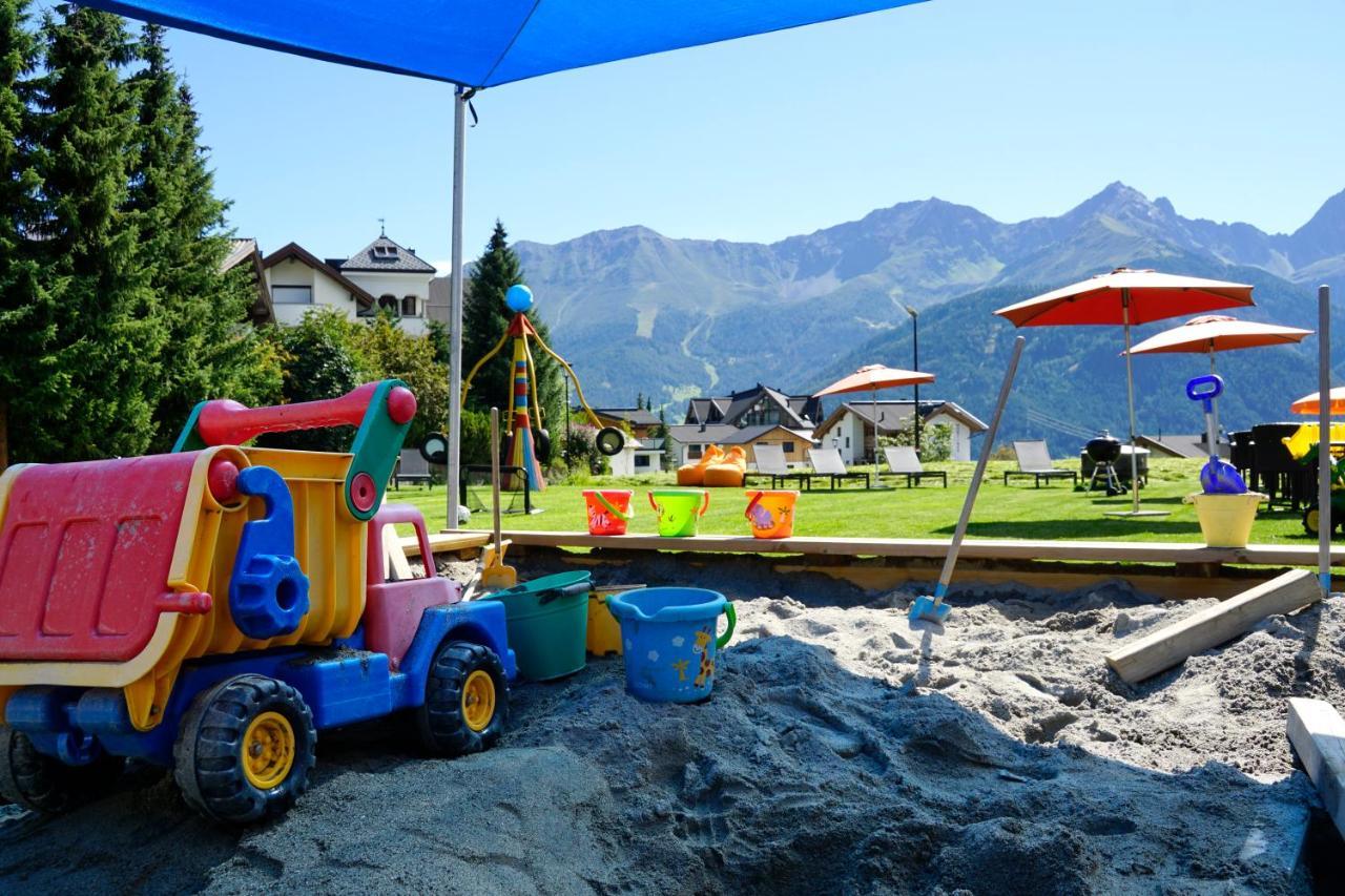 Apart-Hotel Alpinsonnenresidenz Fiss Exteriör bild