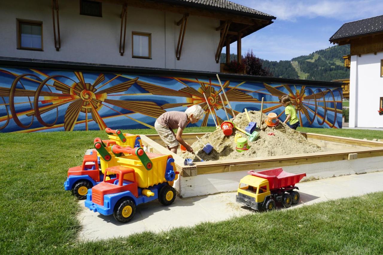 Apart-Hotel Alpinsonnenresidenz Fiss Exteriör bild