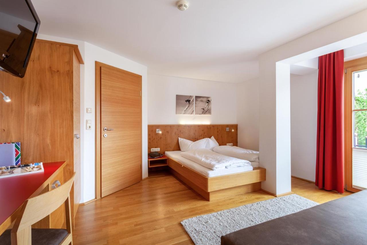 Apart-Hotel Alpinsonnenresidenz Fiss Exteriör bild