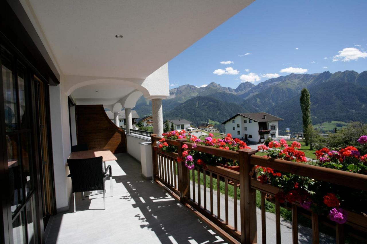 Apart-Hotel Alpinsonnenresidenz Fiss Exteriör bild