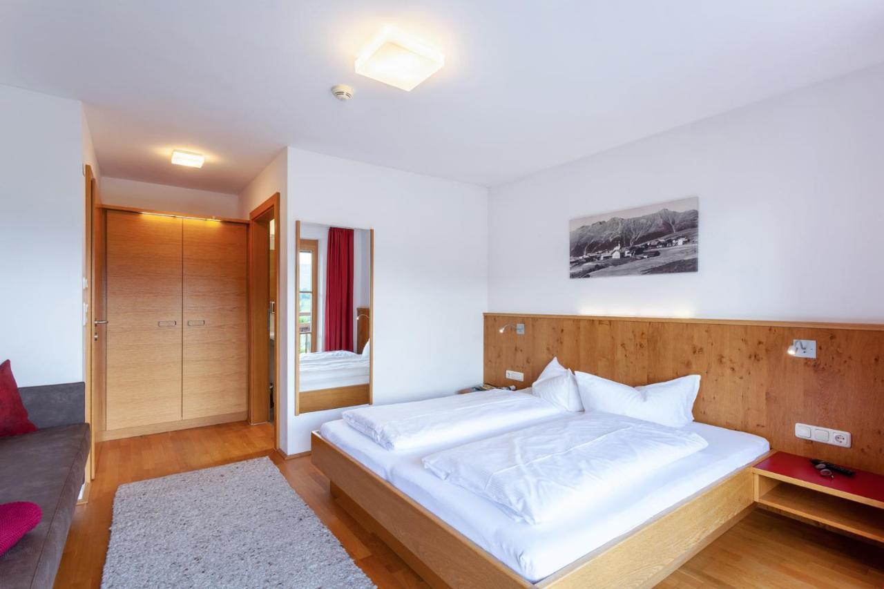 Apart-Hotel Alpinsonnenresidenz Fiss Exteriör bild